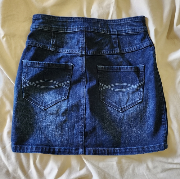 Abercrombie and Fitch denim mini skirt SIZE 25 - Picture 2 of 5
